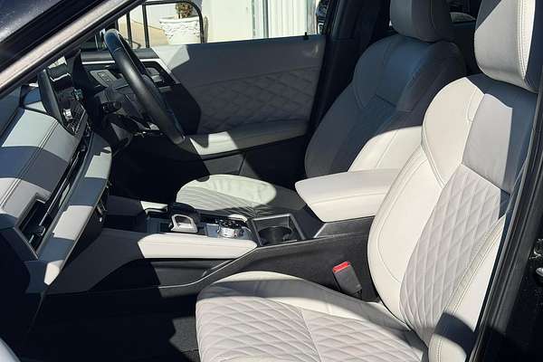 2022 Mitsubishi Outlander Exceed ZM thumb-11