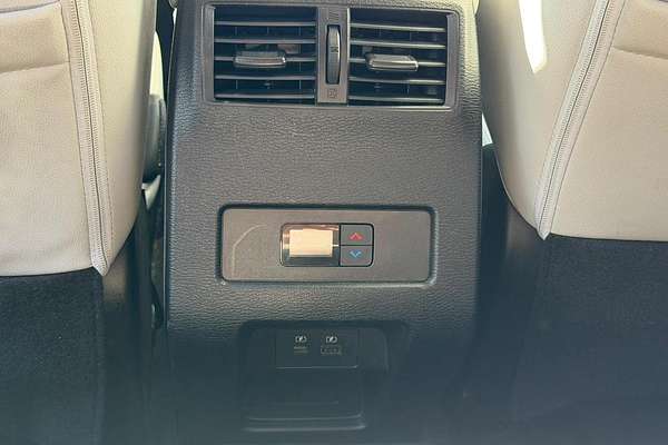 2022 Mitsubishi Outlander Exceed ZM thumb-14