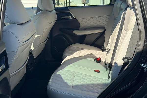 2022 Mitsubishi Outlander Exceed ZM thumb-15