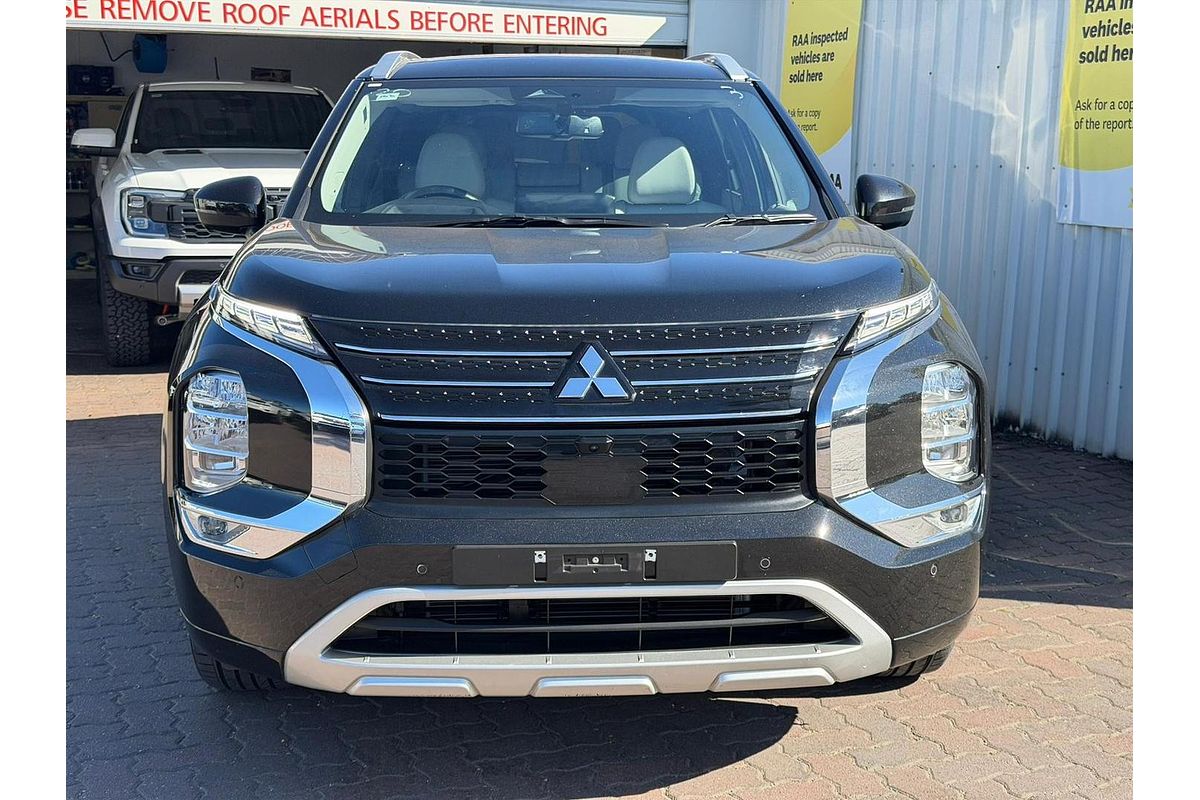 2022 Mitsubishi Outlander Exceed ZM