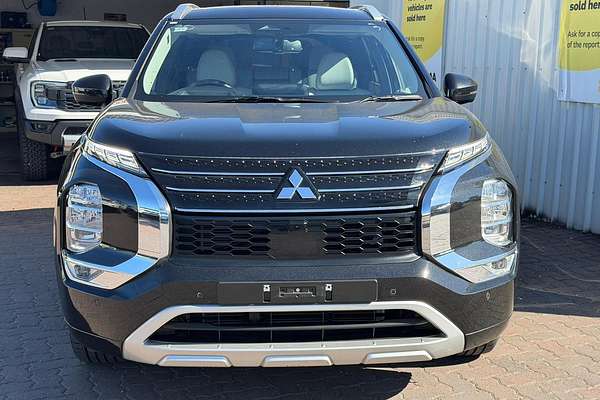 2022 Mitsubishi Outlander Exceed ZM thumb-1