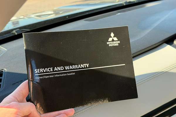 2022 Mitsubishi Outlander Exceed ZM thumb-37