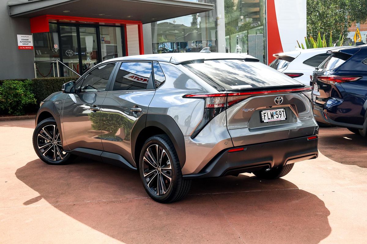 2024 Toyota bZ4X XEAM10R