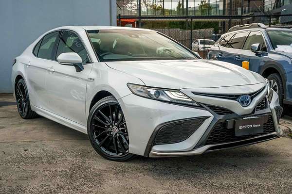 2024 Toyota Camry SX AXVH70R