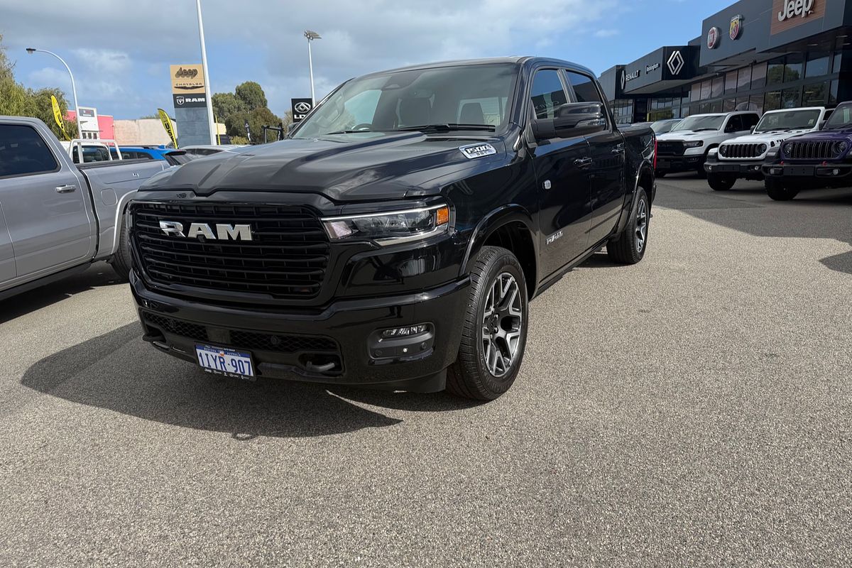 2025 RAM 1500 Laramie Sport Hurricane SO RamBox DT 4X4 SWB