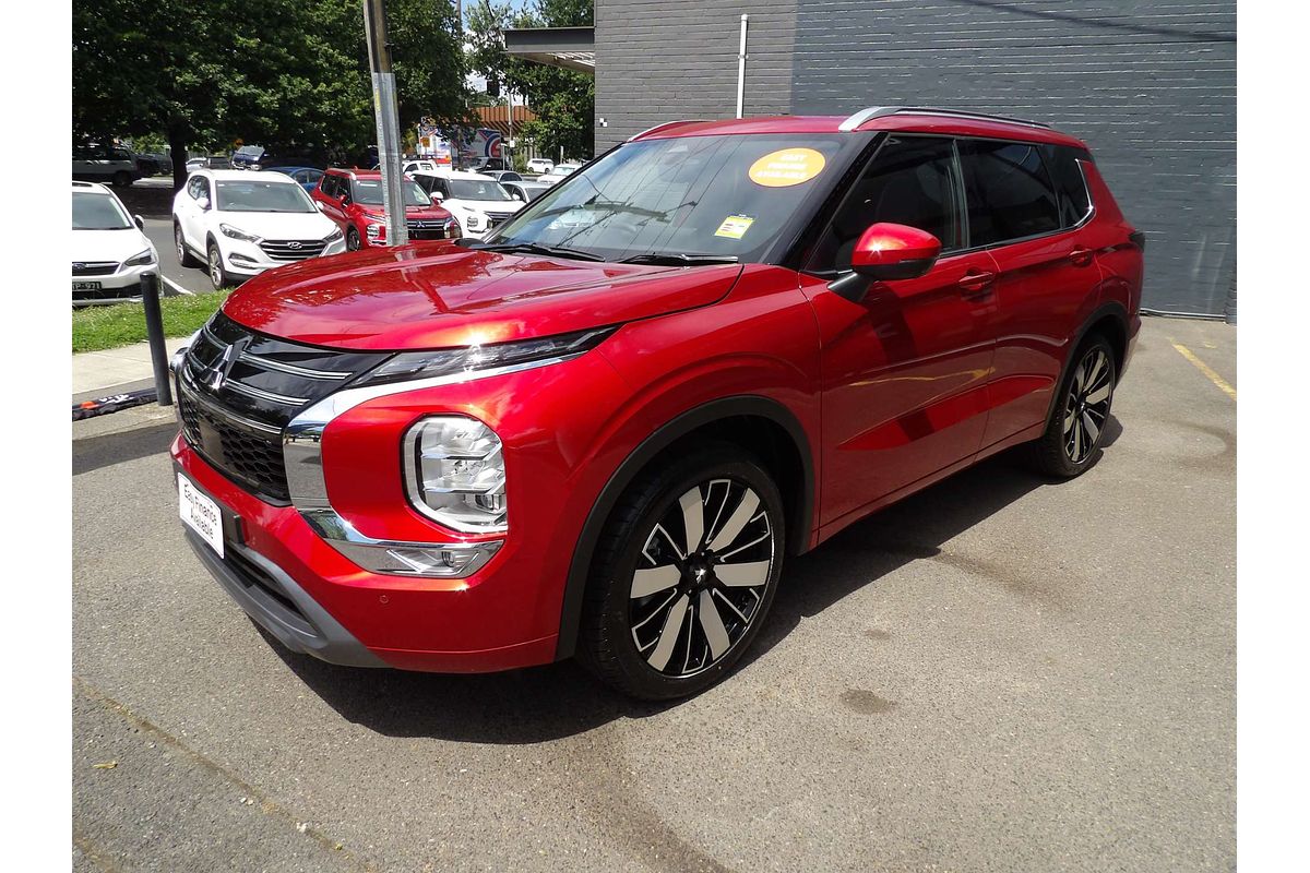 2025 Mitsubishi Outlander Exceed ZM