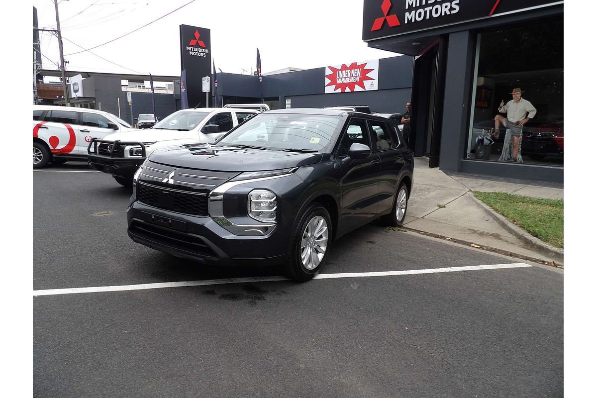 2025 Mitsubishi Outlander ES ZM