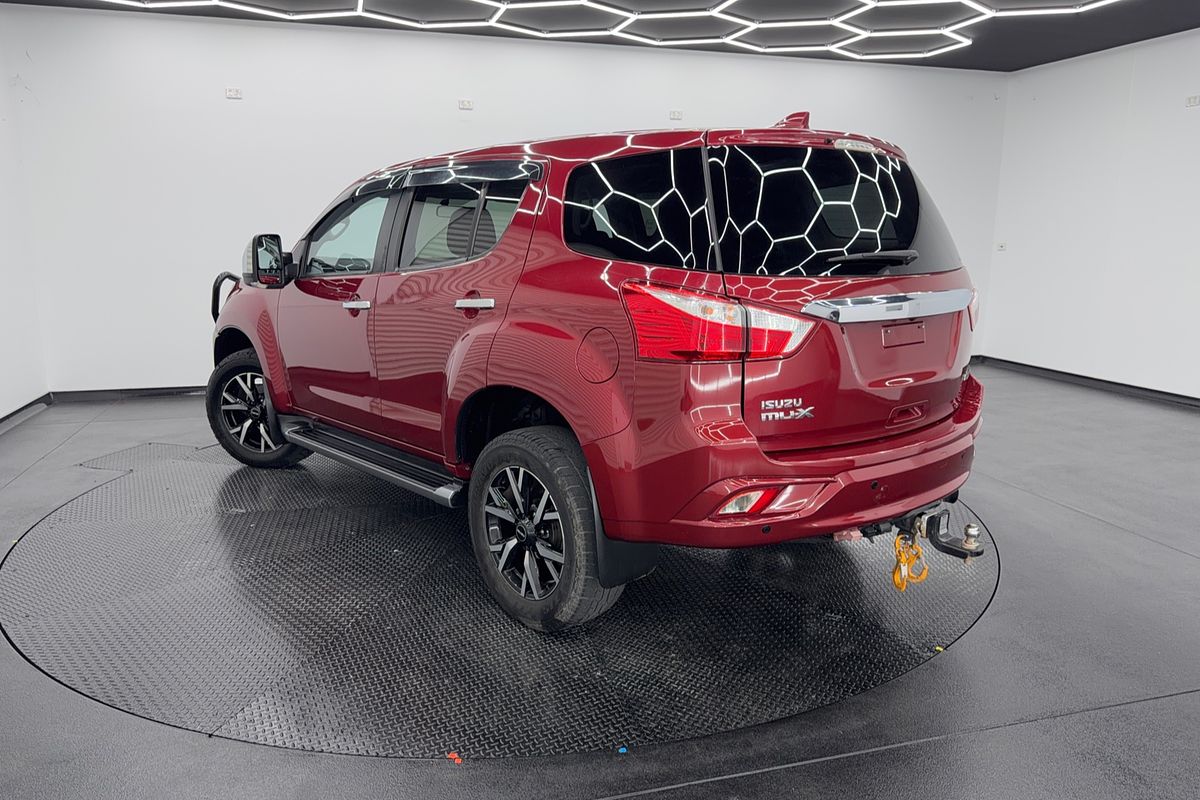 2021 Isuzu MU-X LS-U