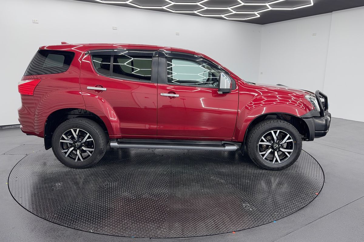 2021 Isuzu MU-X LS-U