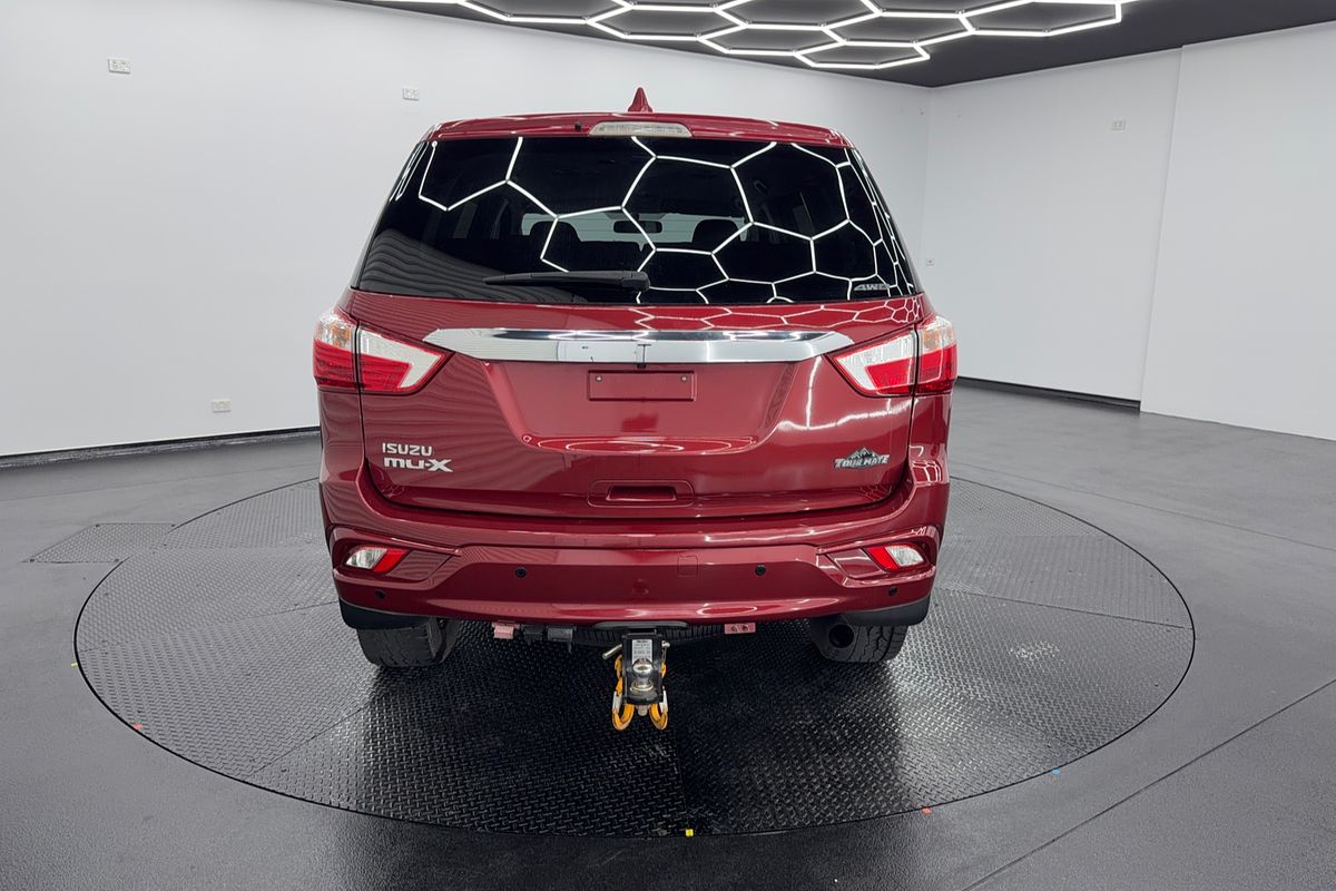 2021 Isuzu MU-X LS-U