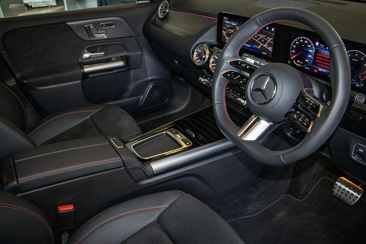 H247 805+055MY GLA250 WAG DUAL 8sp 2.0T/10kW