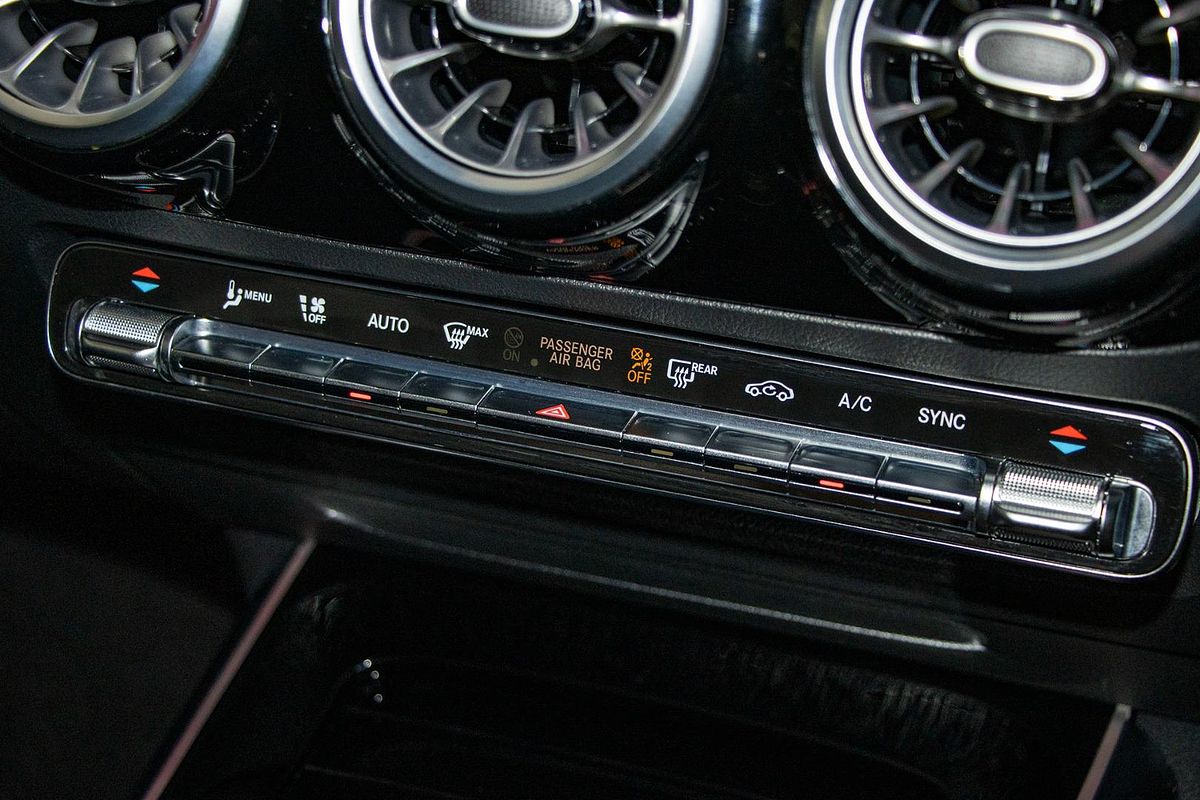 H247 805+055MY GLA250 WAG DUAL 8sp 2.0T/10kW