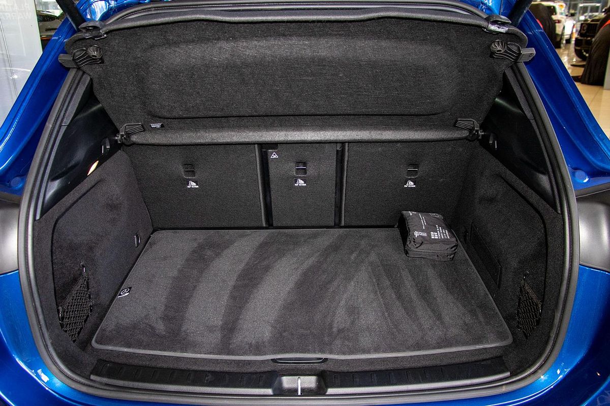 H247 805+055MY GLA250 WAG DUAL 8sp 2.0T/10kW