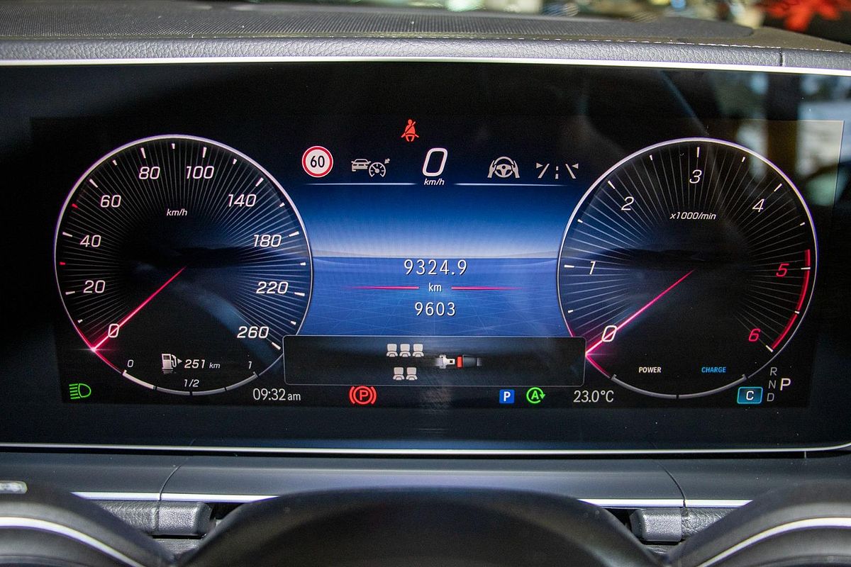 V167 805+055MY GLE300 d Editio n 7 WAG 9G 9sp