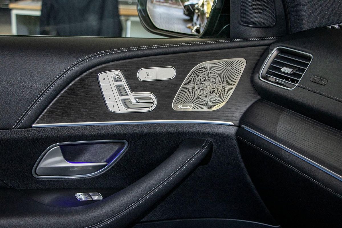 V167 805+055MY GLE300 d Editio n 7 WAG 9G 9sp