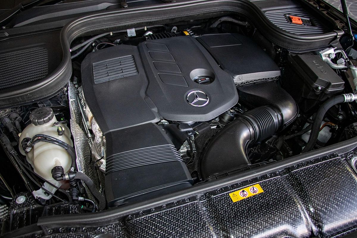 V167 805+055MY GLE300 d Editio n 7 WAG 9G 9sp