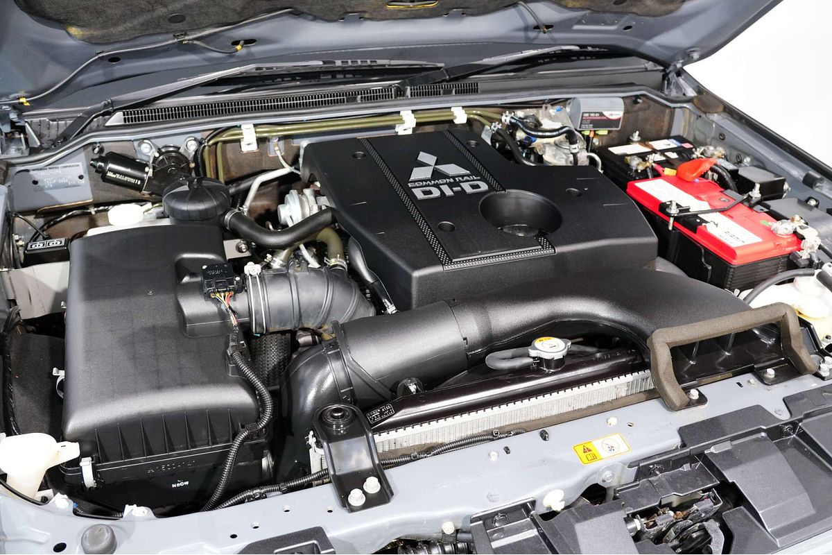 2018 Mitsubishi Pajero GLX NX