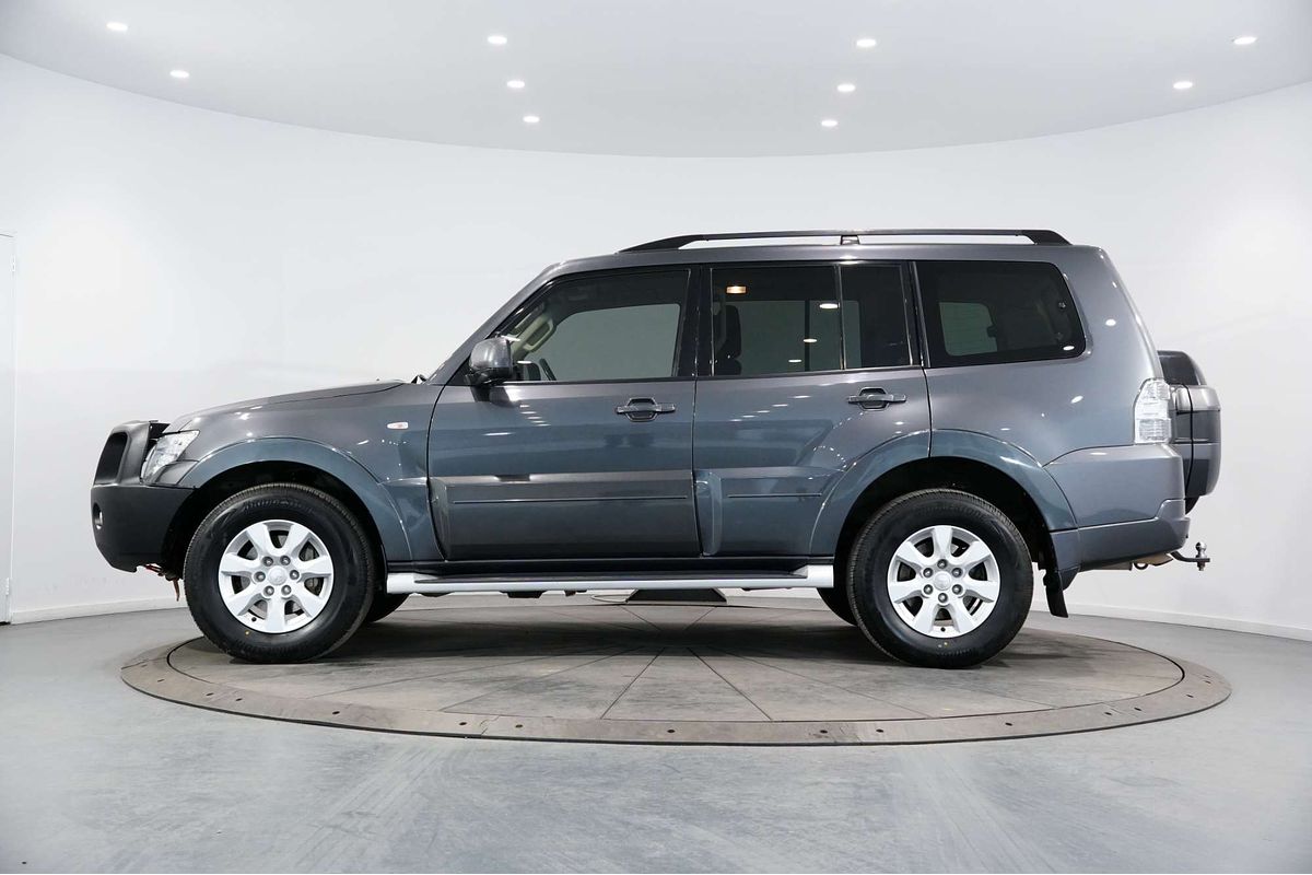 2018 Mitsubishi Pajero GLX NX