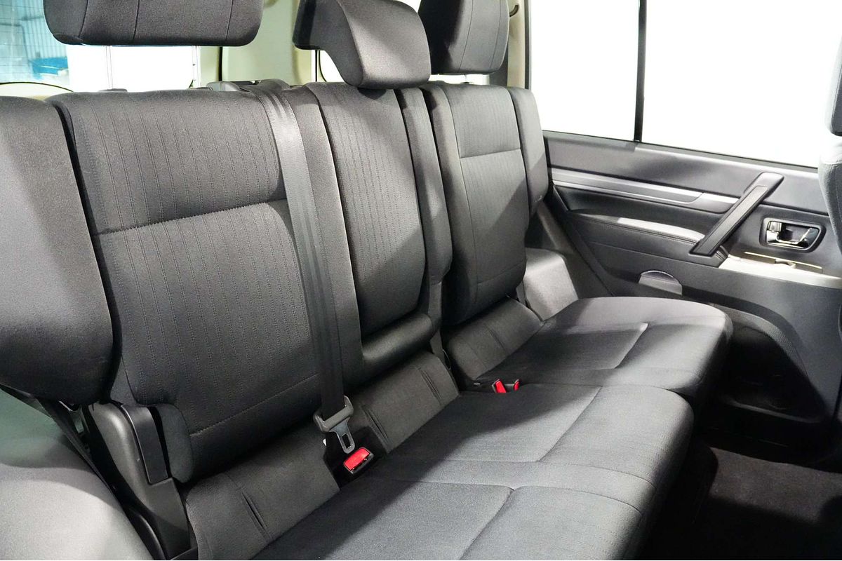 2018 Mitsubishi Pajero GLX NX