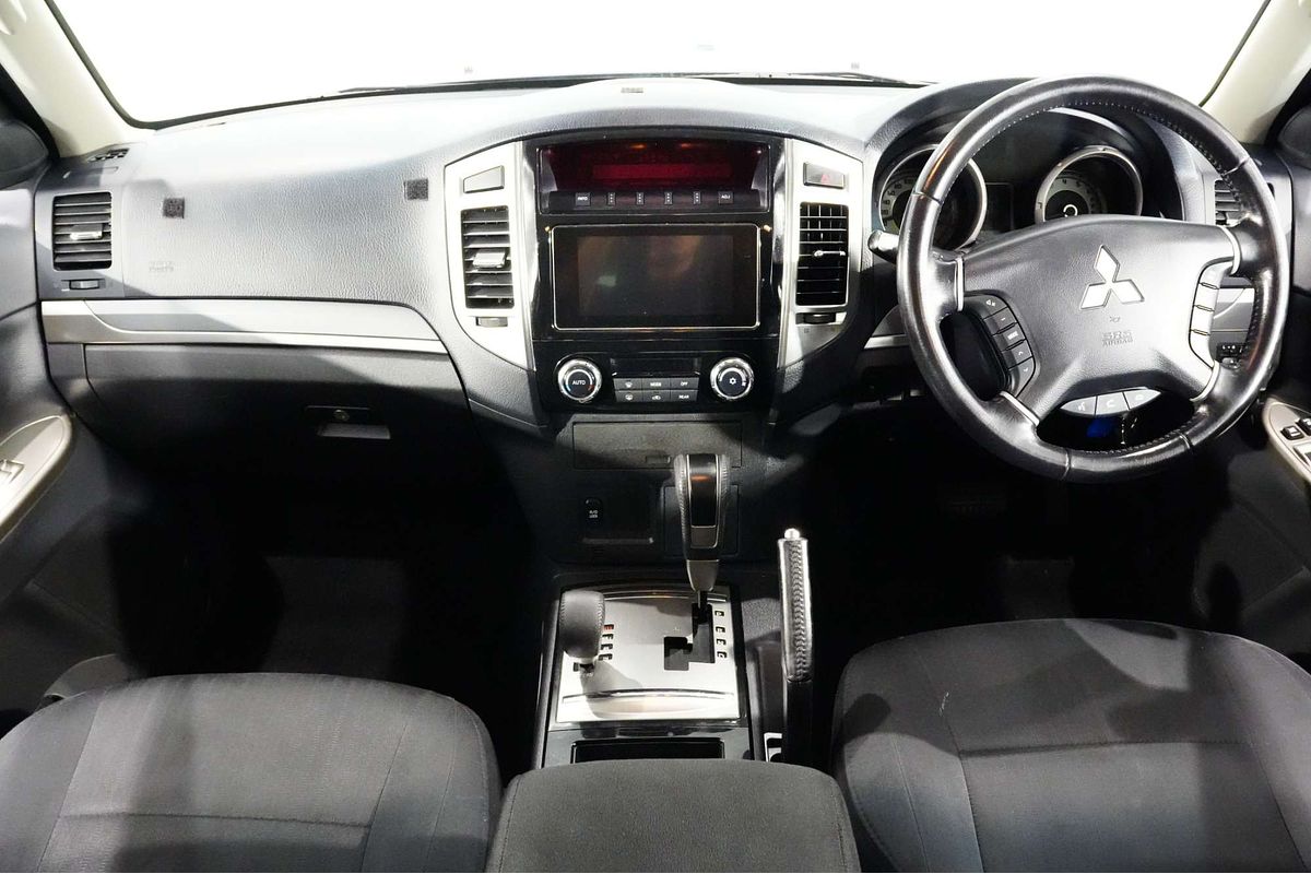 2018 Mitsubishi Pajero GLX NX