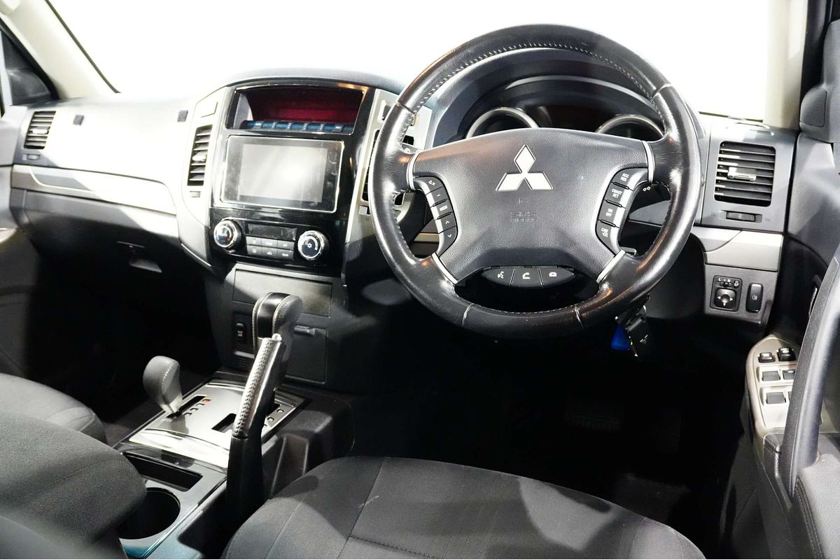 2018 Mitsubishi Pajero GLX NX