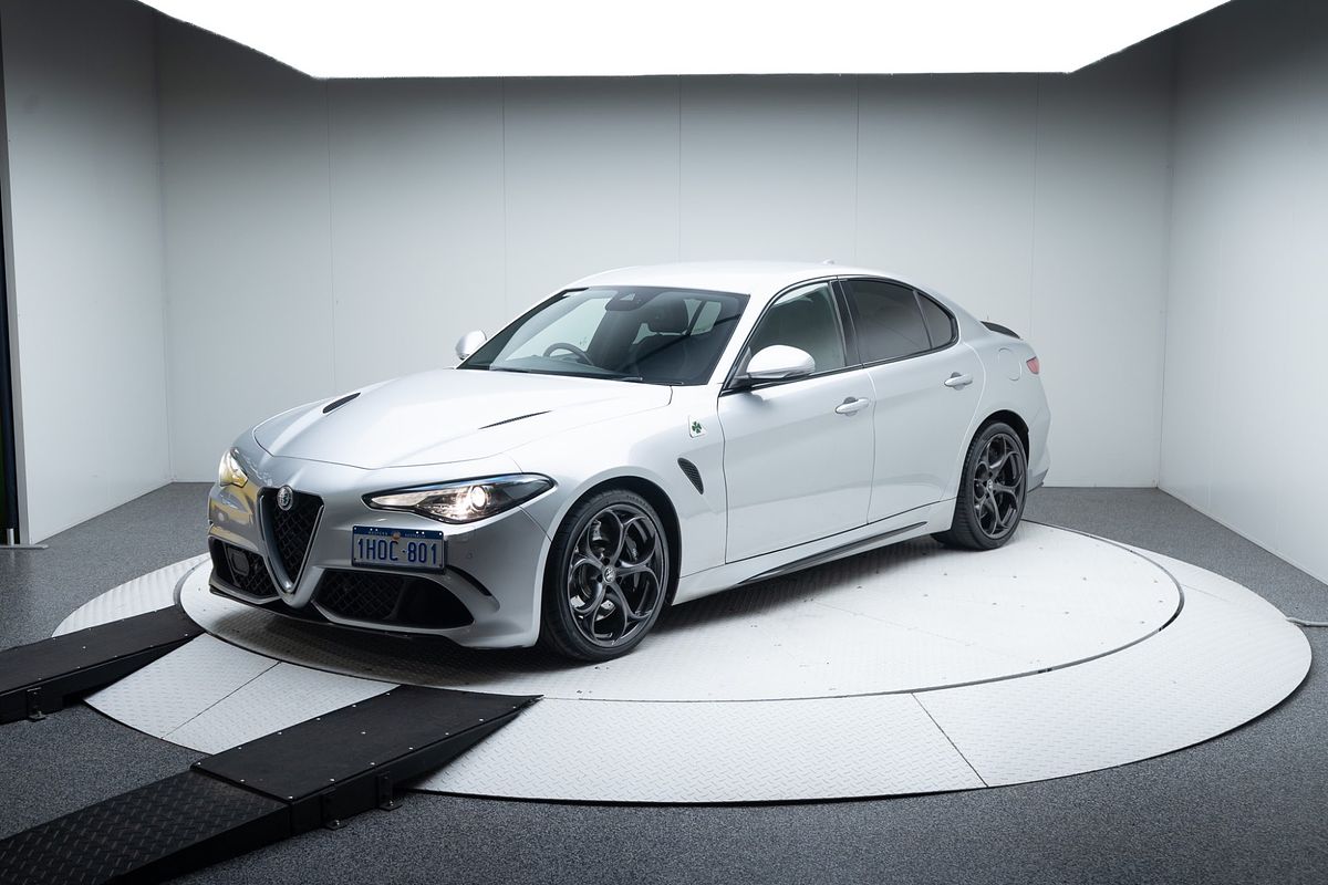 2019 Alfa Romeo Giulia Quadrifoglio