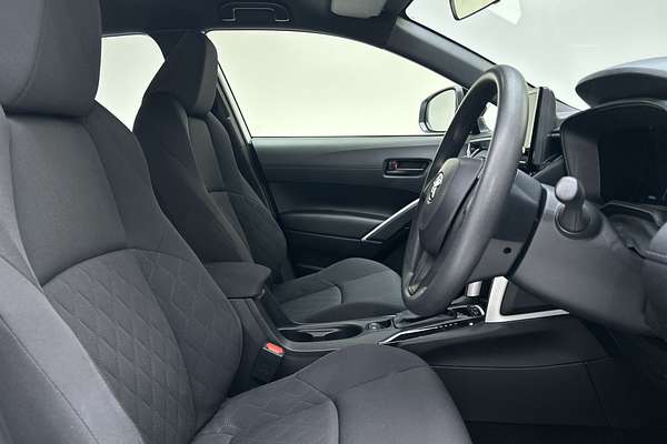 2024 Toyota Corolla Cross GX MXGH10R thumb-12