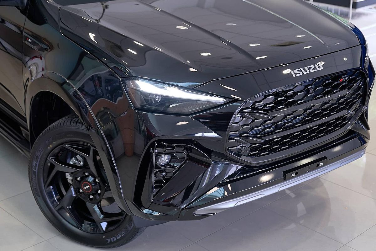 2025 Isuzu MU-X X-TERRAIN