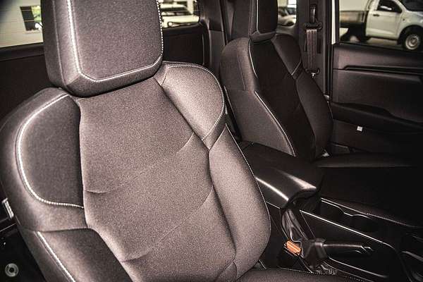 2025 Isuzu D-MAX SX High Ride Rear Wheel Drive thumb-5