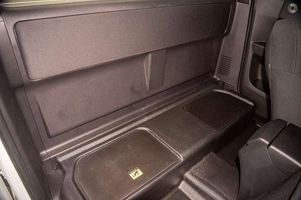 2025 Isuzu D-MAX SX High Ride Rear Wheel Drive thumb-8