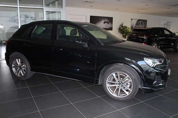 2022 Audi Q3 40 TFSI F3