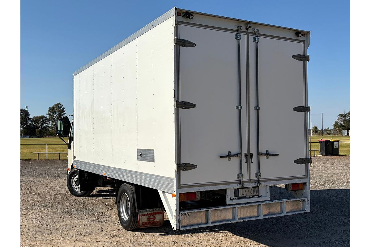 2017 Hino 300 Series 917