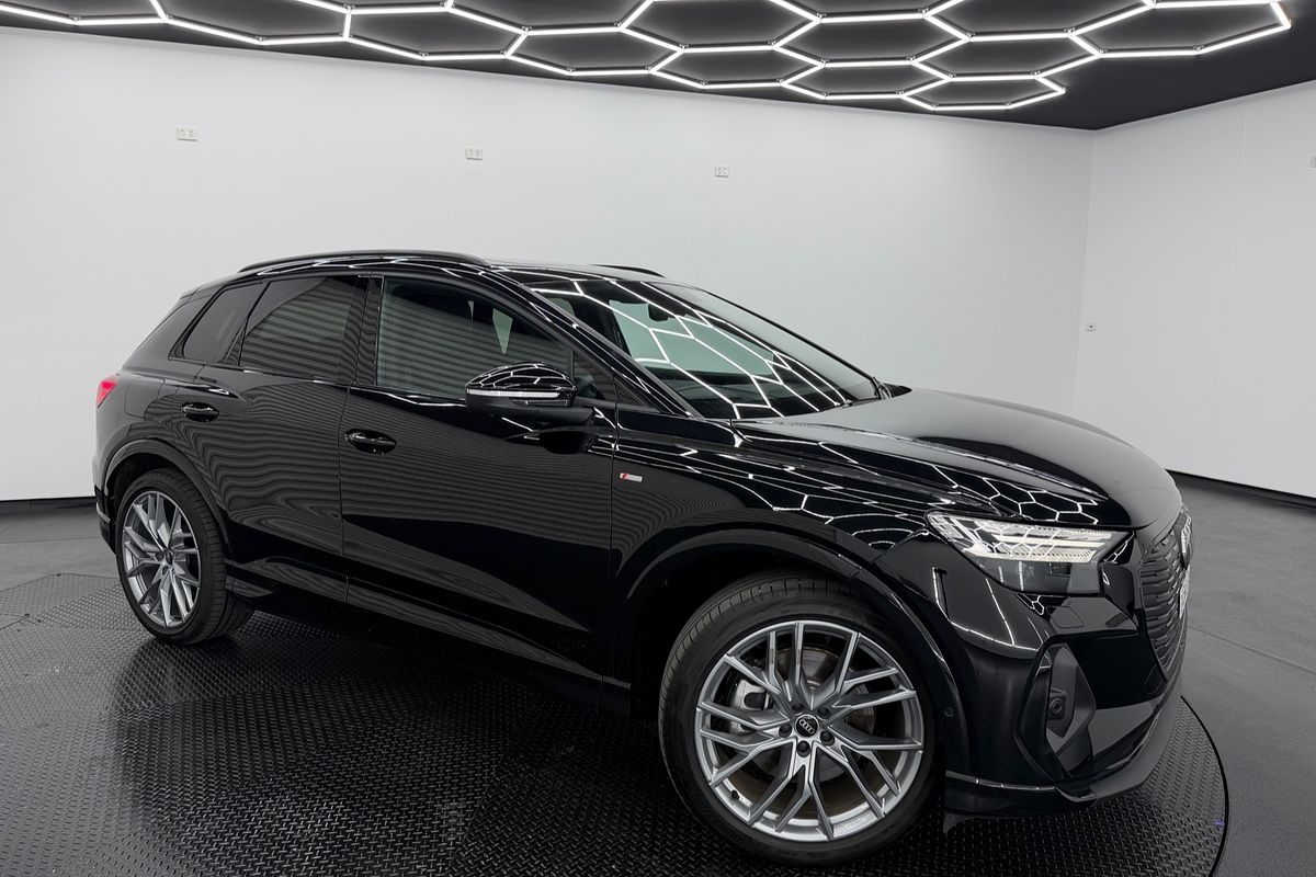 2024 Audi Q4 e-tron 55 F4