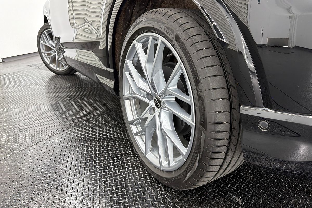 2024 Audi Q4 e-tron 55 F4