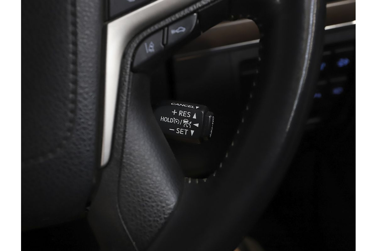 Landcruiser Wagon Sahara 4.5L T Diesel Automatic 5450790 003