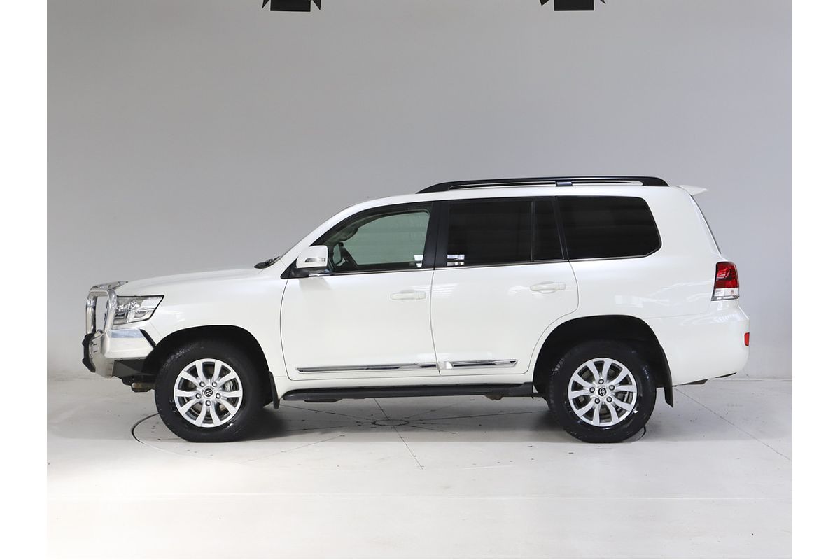 Landcruiser Wagon Sahara 4.5L T Diesel Automatic 5450790 003