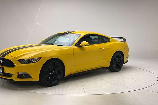 2016 Ford Mustang FM thumb-3