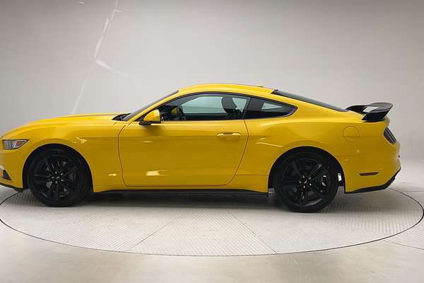 2016 Ford Mustang FM thumb-4
