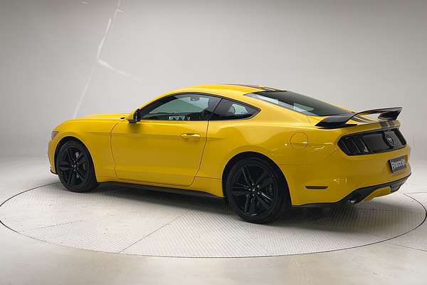 2016 Ford Mustang FM thumb-5