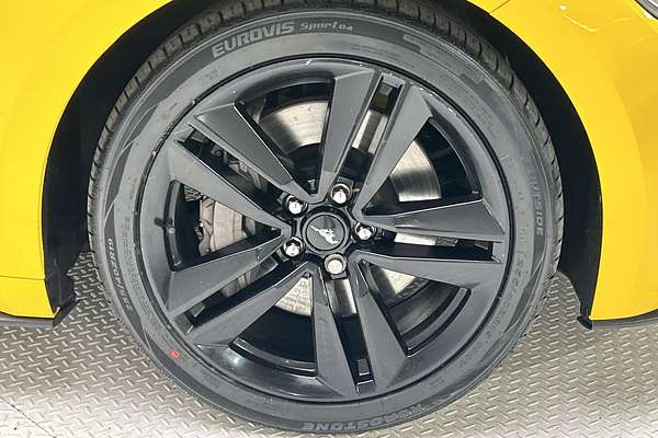 2016 Ford Mustang FM thumb-9