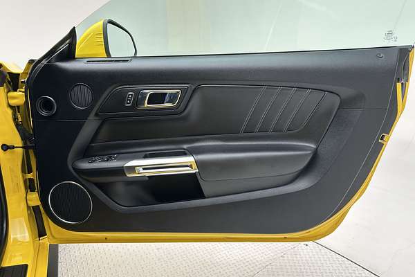 2016 Ford Mustang FM thumb-18
