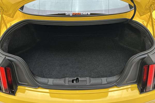 2016 Ford Mustang FM thumb-20
