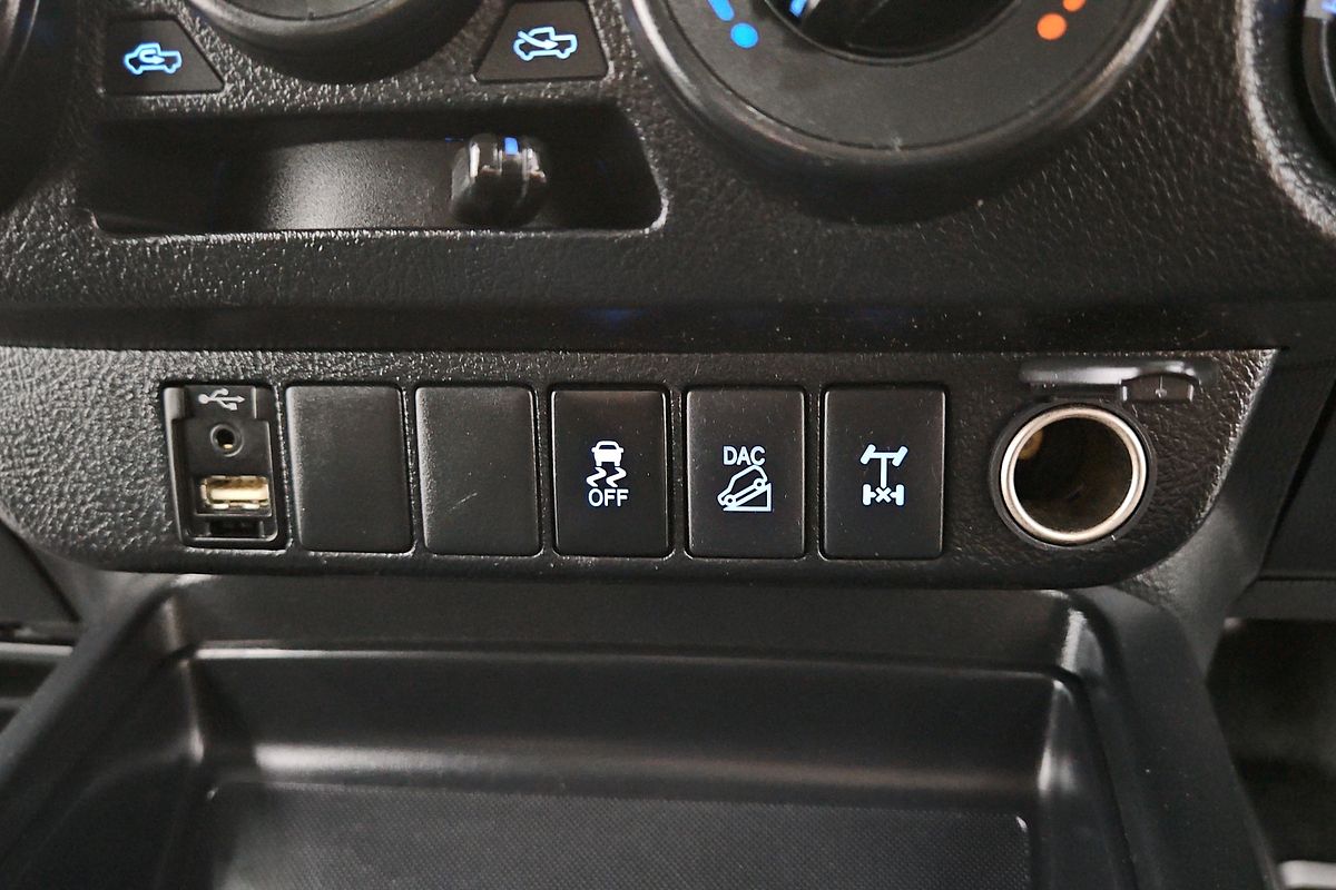 2019 Toyota Hilux SR GUN126R 4X4