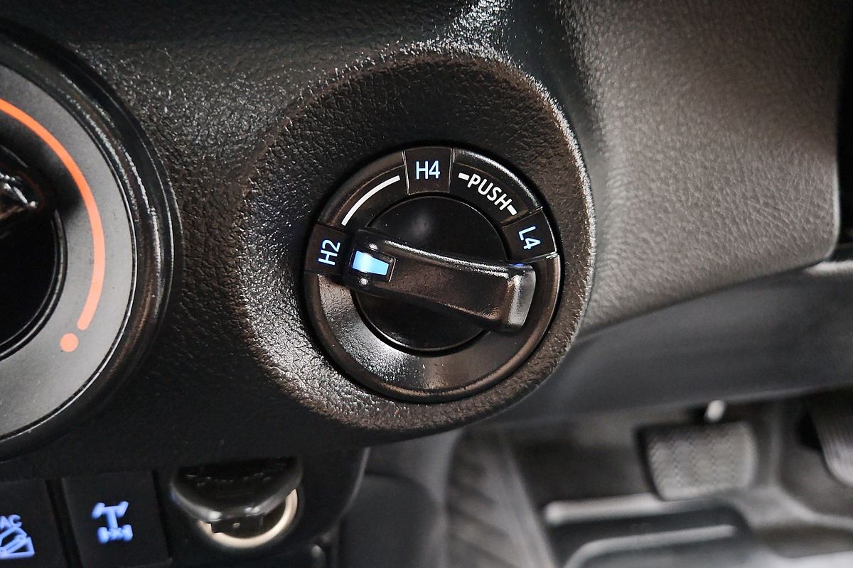 2019 Toyota Hilux SR GUN126R 4X4