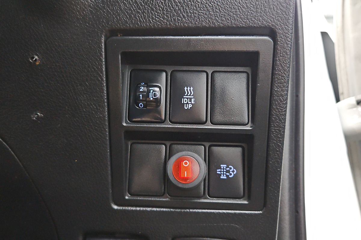 2019 Toyota Hilux SR GUN126R 4X4