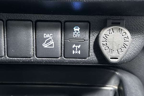 2022 Toyota Hilux SR GUN126R 4X4 thumb-16