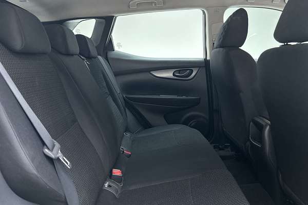 2016 Nissan QASHQAI ST J11 thumb-11