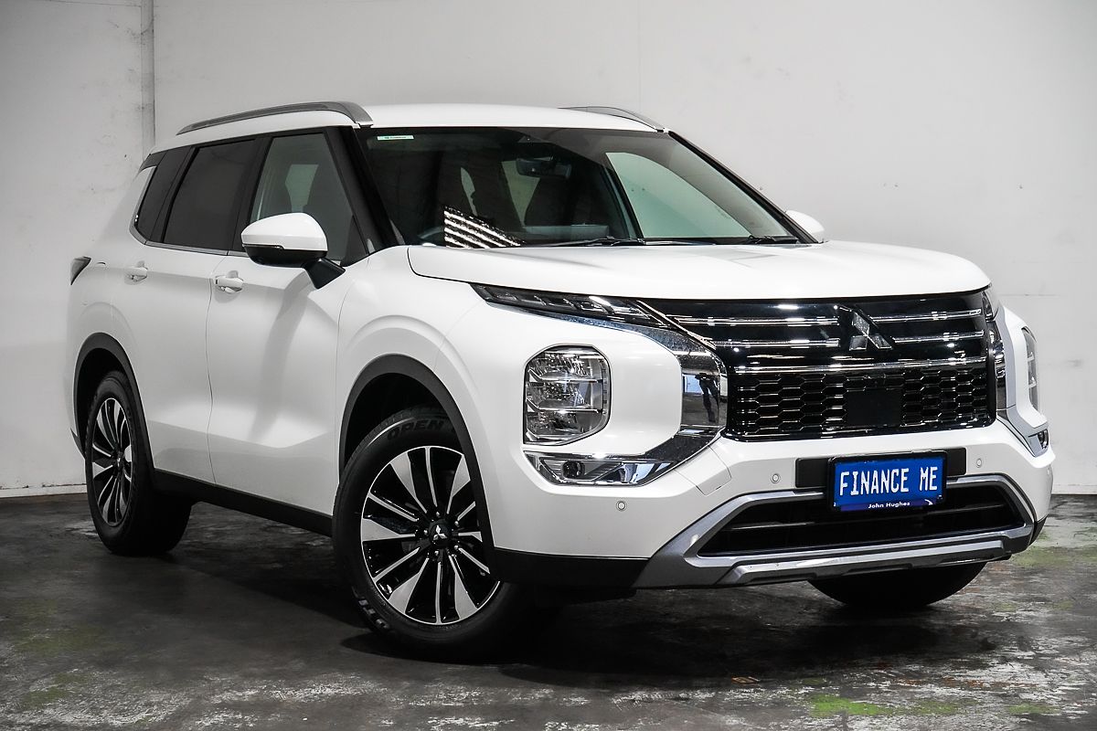 2025 Mitsubishi Outlander LS ZM