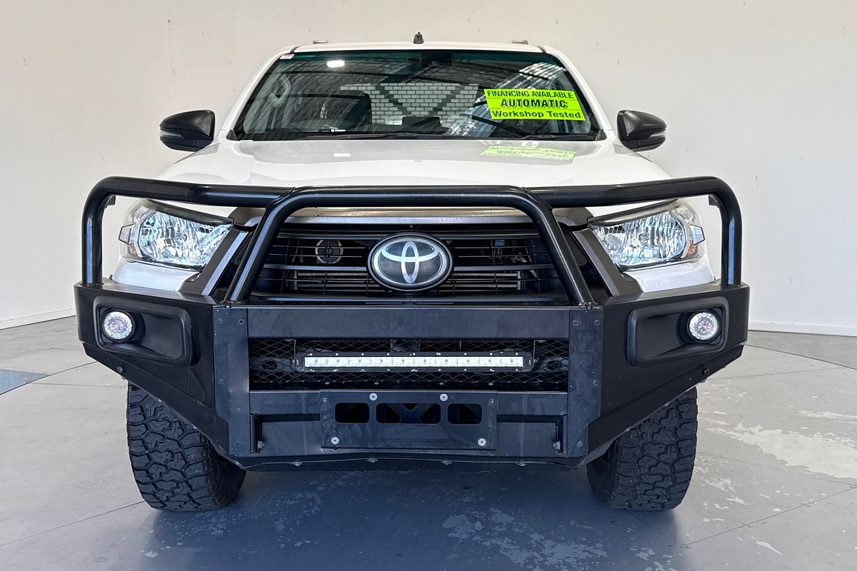 2020 Toyota Hilux SR (4x4) GUN126R FACELIFT 4X4