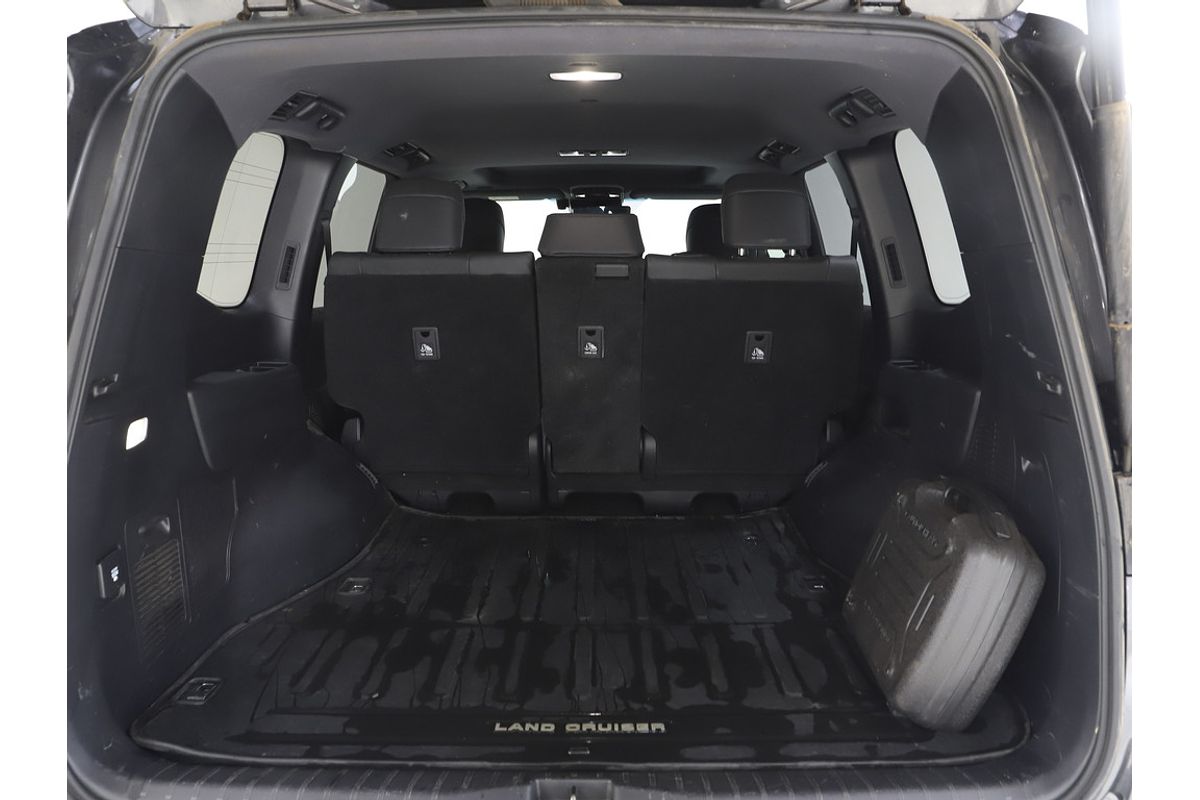 Landcruiser Wagon GR-S 3.3L Diesel Automatic 5E15740 001